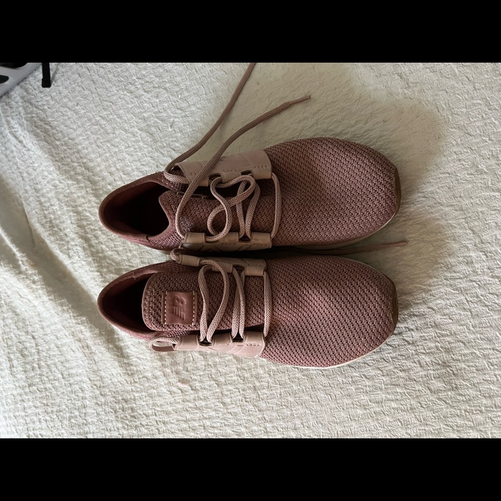 NEW BALANCE mauve sneakers